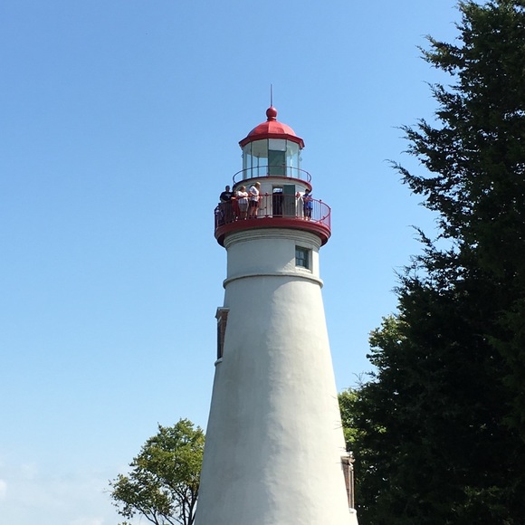 Meet your Posher, Jessica - Picture 1 of 1